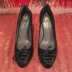 Cole Haan Black leather pumps with ponyhair